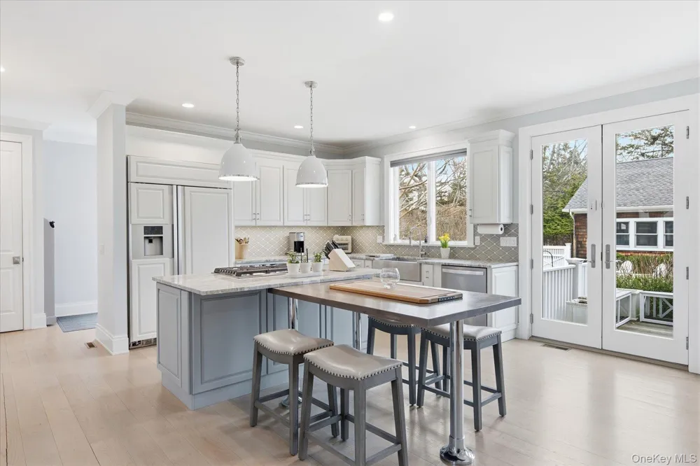 12 Terry Dr. Shelter Island, NY 11964
