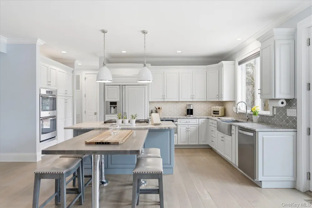 12 Terry Dr. Shelter Island, NY 11964