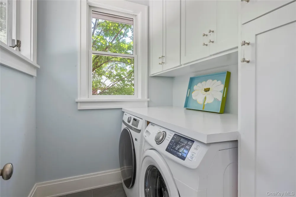 12 Terry Dr. Shelter Island, NY 11964