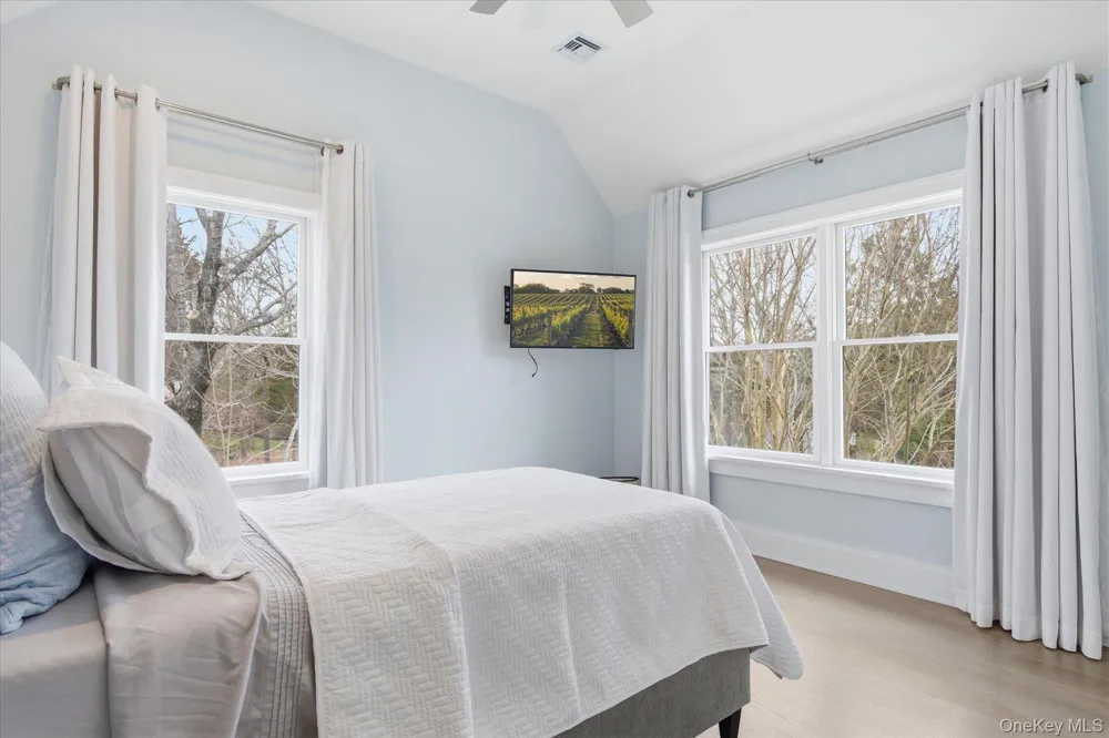 12 Terry Dr. Shelter Island, NY 11964