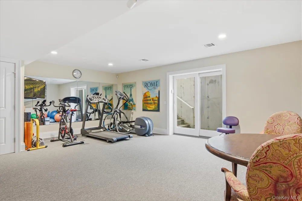 12 Terry Dr. Shelter Island, NY 11964
