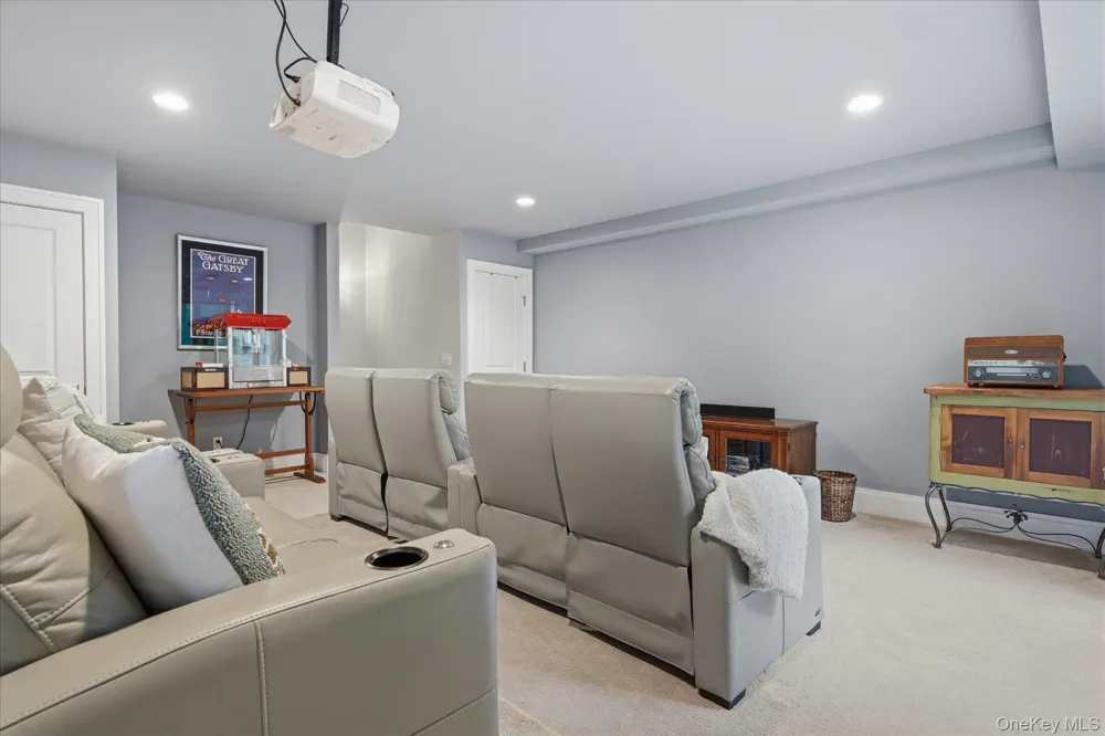 12 Terry Dr. Shelter Island, NY 11964