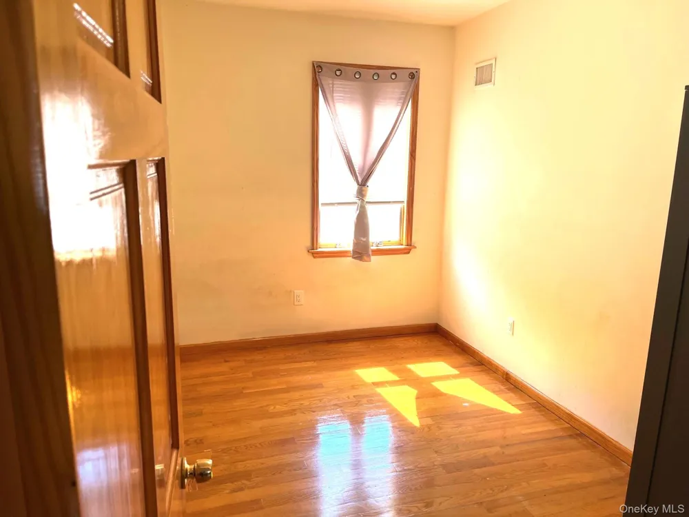 70-10 172nd Street Fresh Meadows, NY 11365