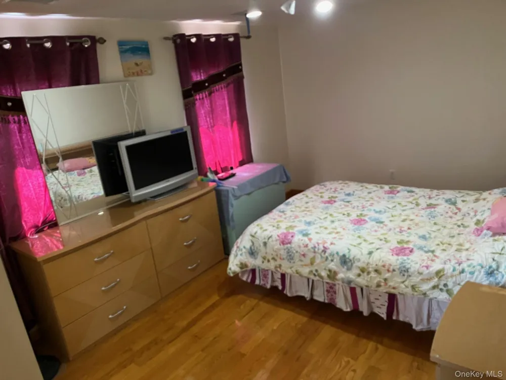 70-10 172nd Street Fresh Meadows, NY 11365