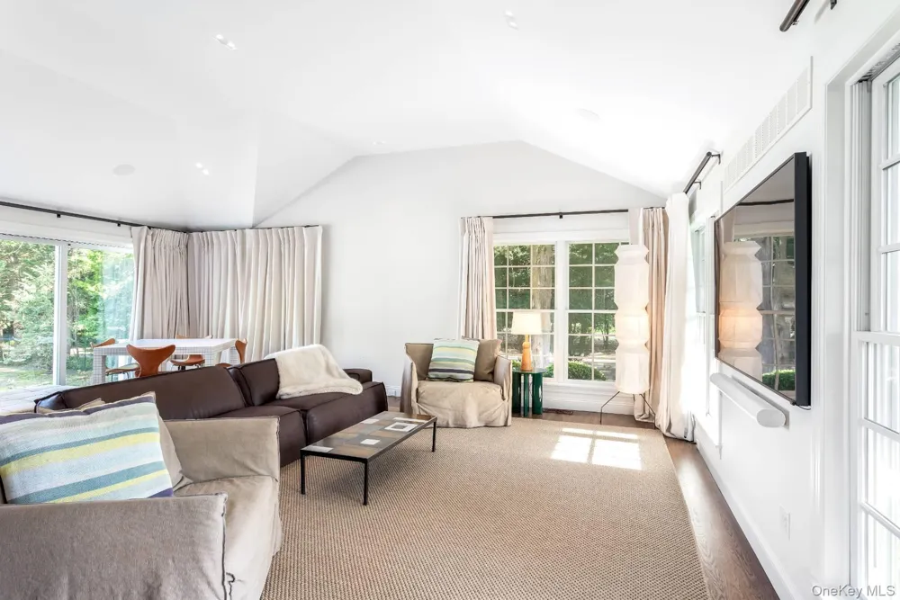 48 Sheppard Street Quiogue, NY 11978