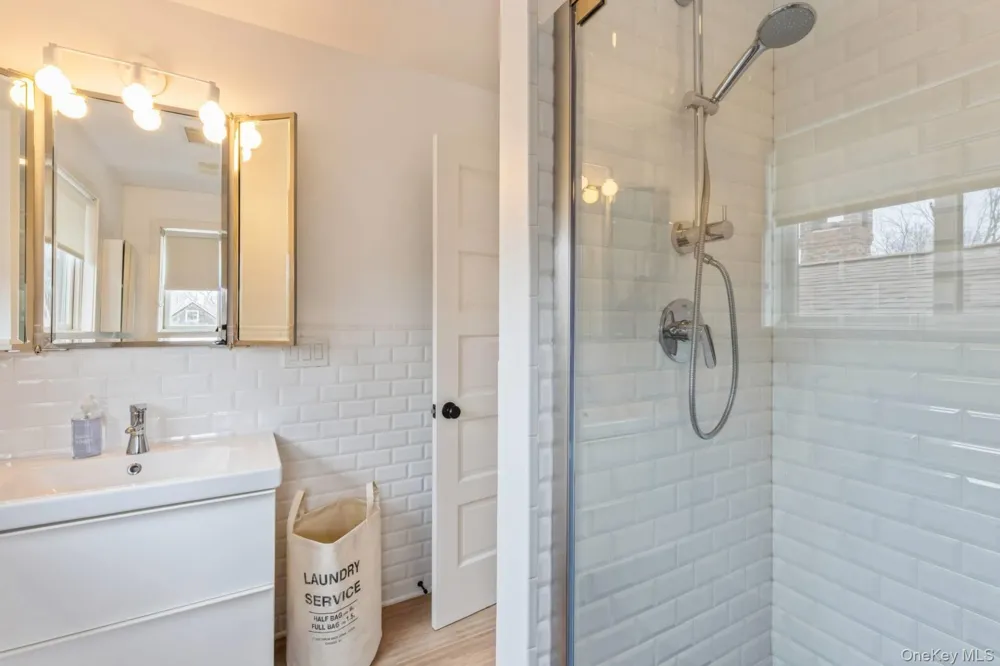 85 Camberly Road East Hampton, NY 11937