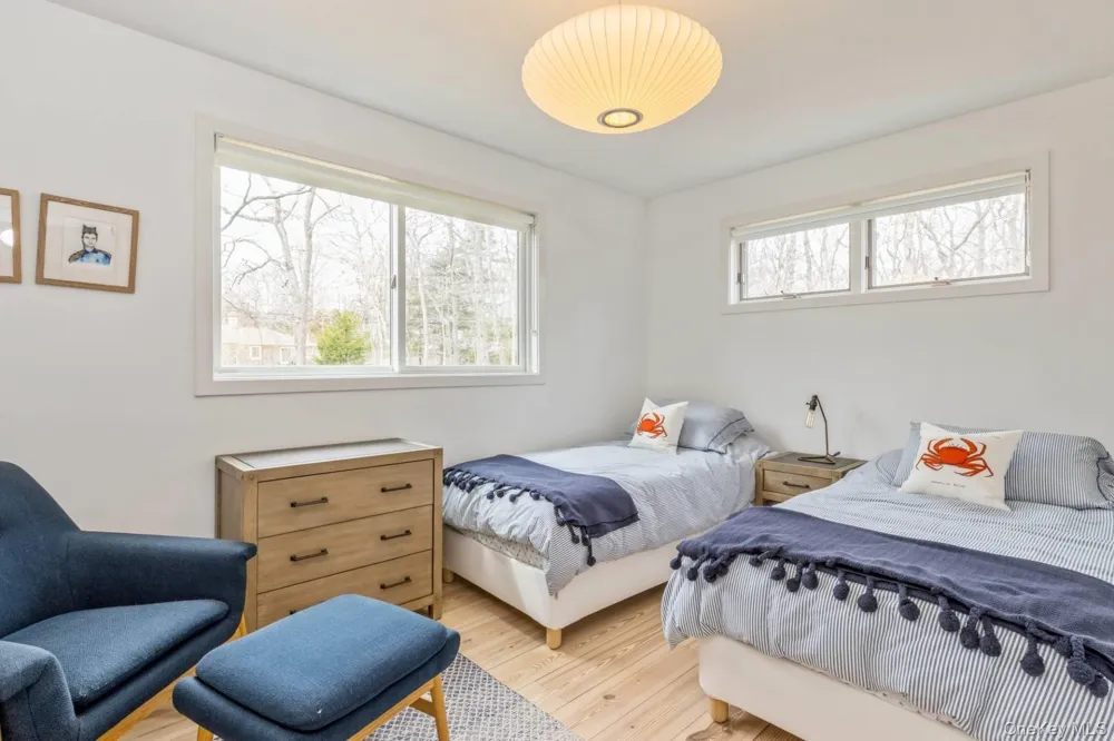 85 Camberly Road East Hampton, NY 11937
