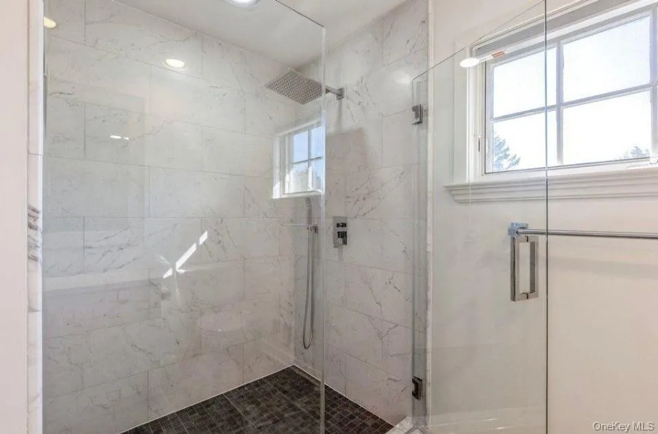 582 Hayground Road Wainscott, NY 11976