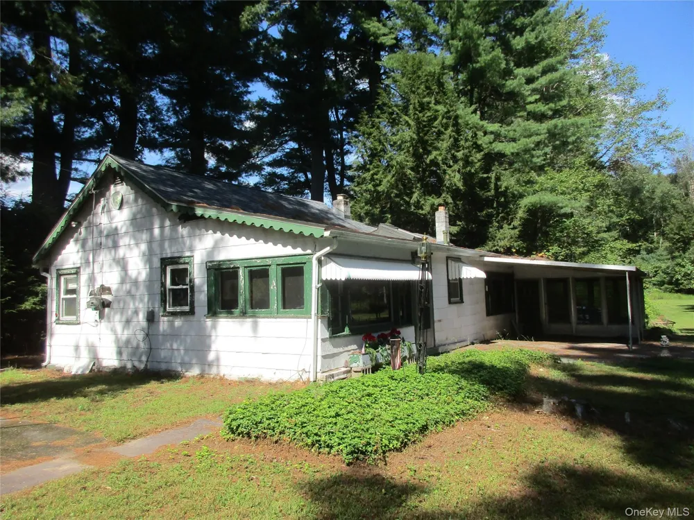 12 Kiernan Glen Cuddebackville, NY 12729