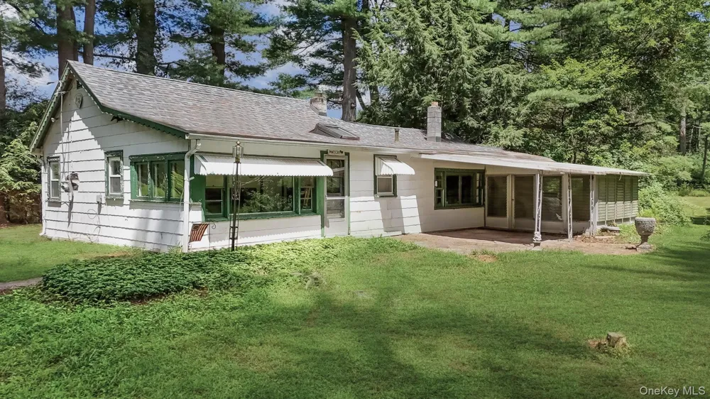 12 Kiernan Glen Cuddebackville, NY 12729