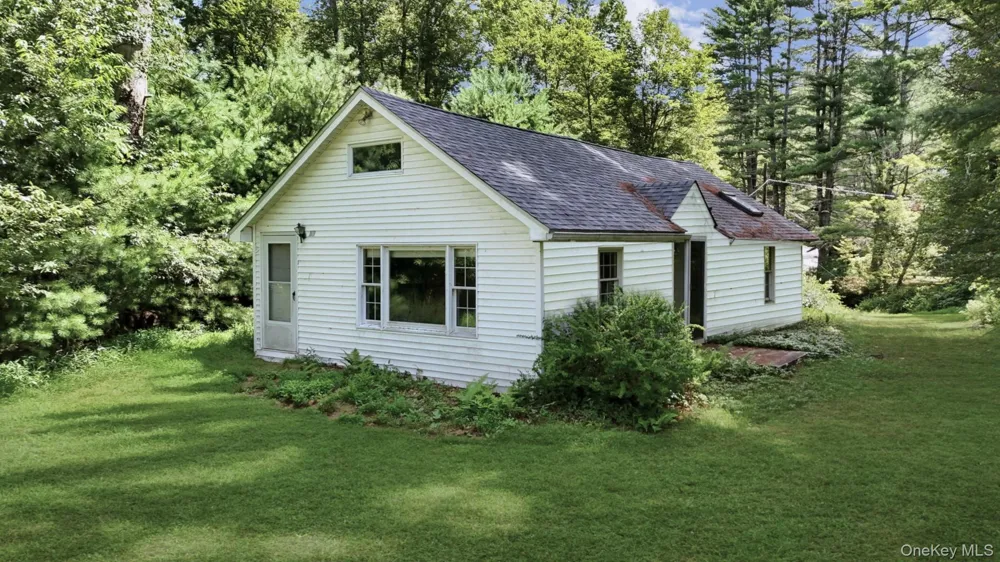 12 Kiernan Glen Cuddebackville, NY 12729