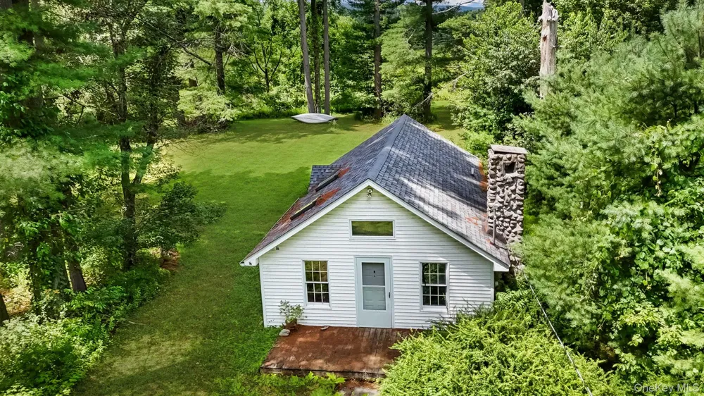 12 Kiernan Glen Cuddebackville, NY 12729