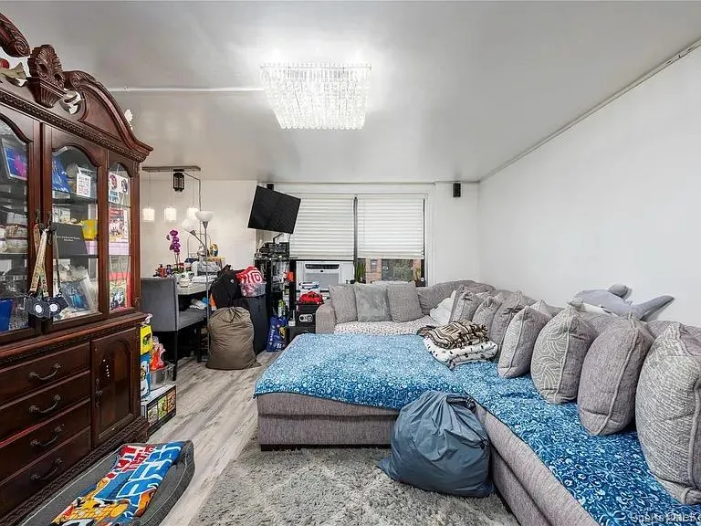 2661 marion ave #5A Bronx, NY 10458