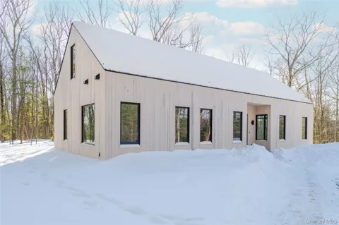 48 Pine Grove Road