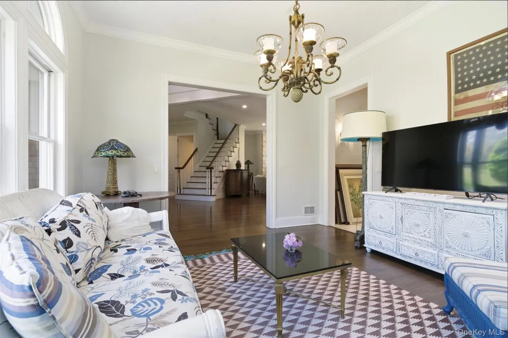 9 Locust Woods Drive Shelter Island, NY 11964