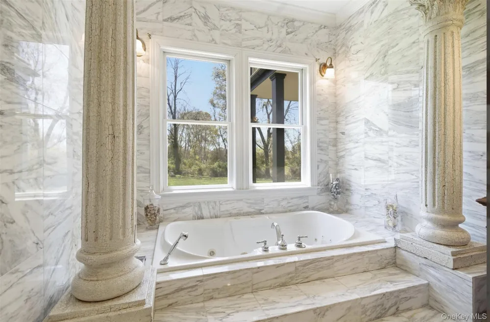 9 Locust Woods Drive Shelter Island, NY 11964