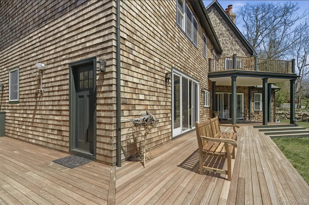 9 Locust Woods Drive Shelter Island, NY 11964