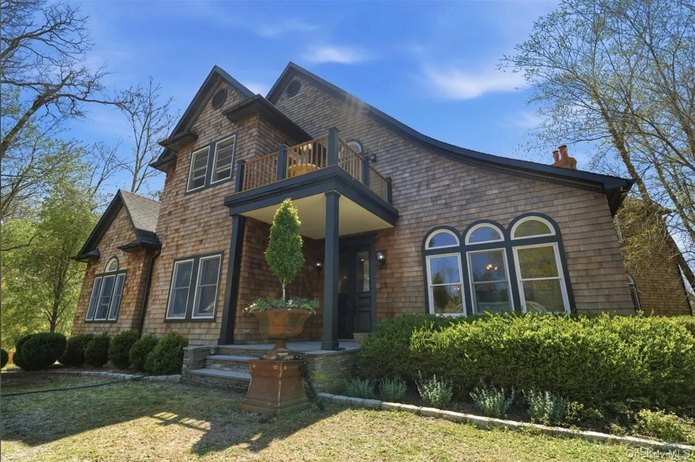 9 Locust Woods Drive Shelter Island, NY 11964