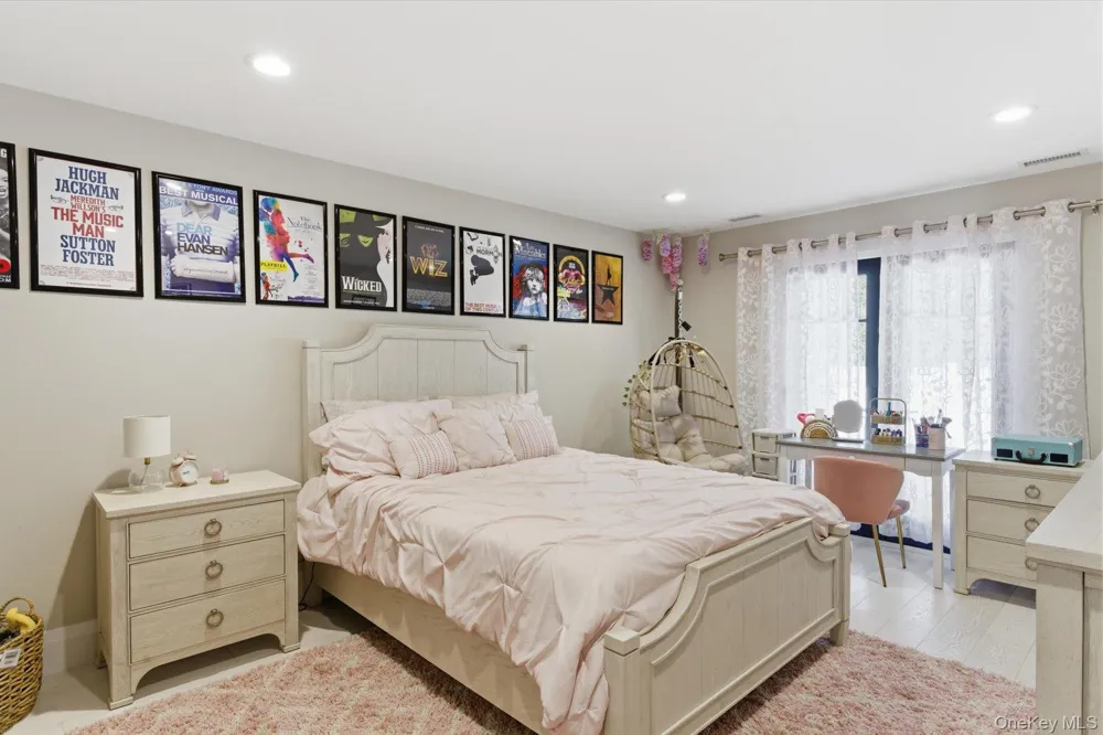 4 Post Lane Quogue, NY 11959