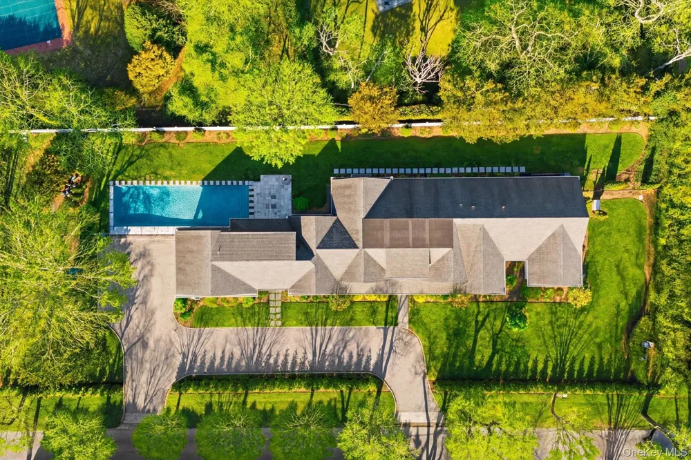 4 Post Lane Quogue, NY 11959