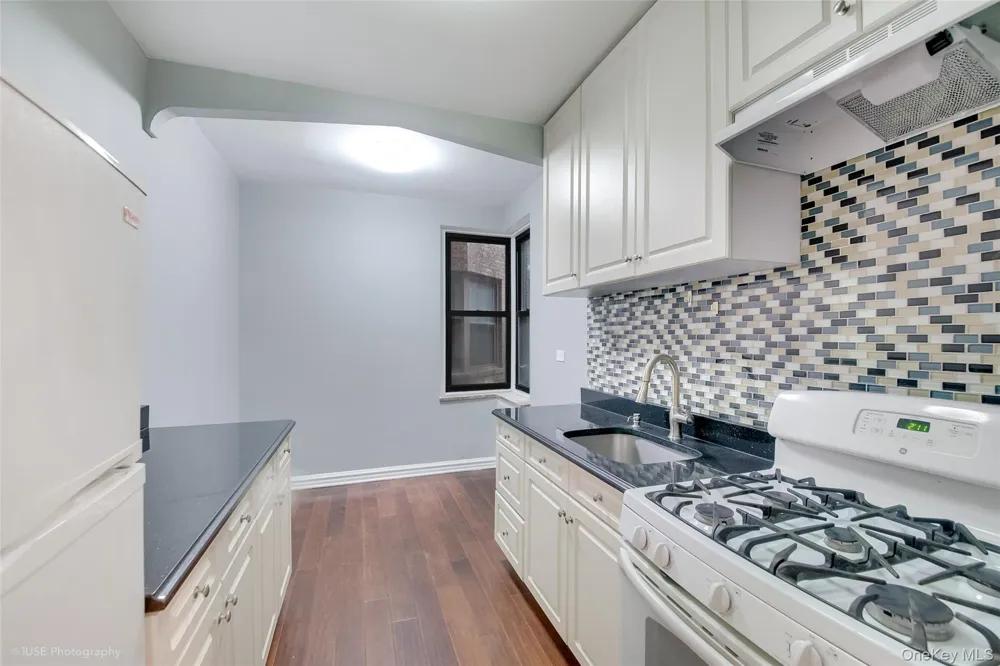 41-09 41st Street #1A Sunnyside, NY 11104