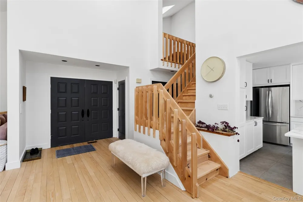 44 Diane Drive East Hampton, NY 11937