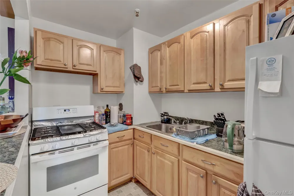 20 Wendell Street #26E Hempstead, NY 11550