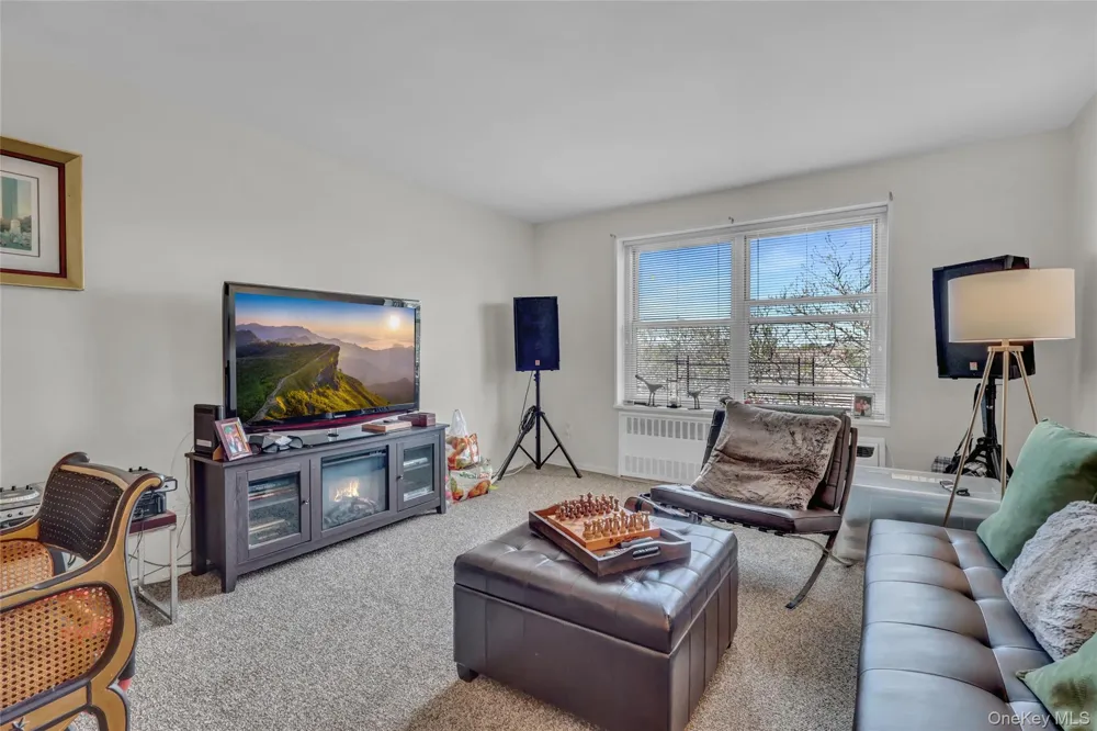 20 Wendell Street #26E Hempstead, NY 11550