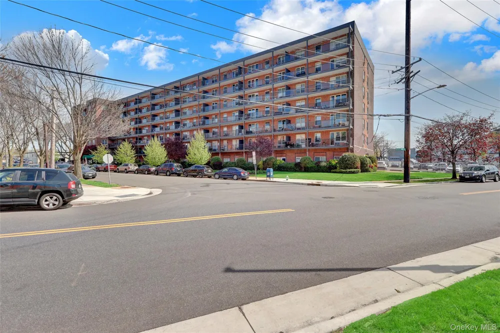 20 Wendell Street #26E Hempstead, NY 11550