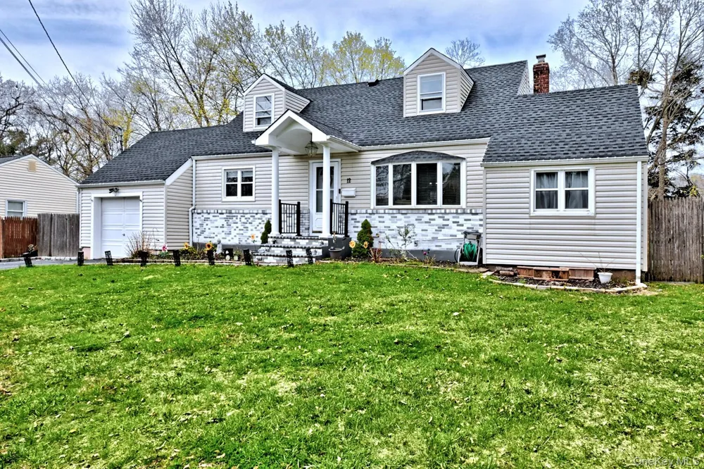 12 Bruce Lane Kings Park, NY 11754