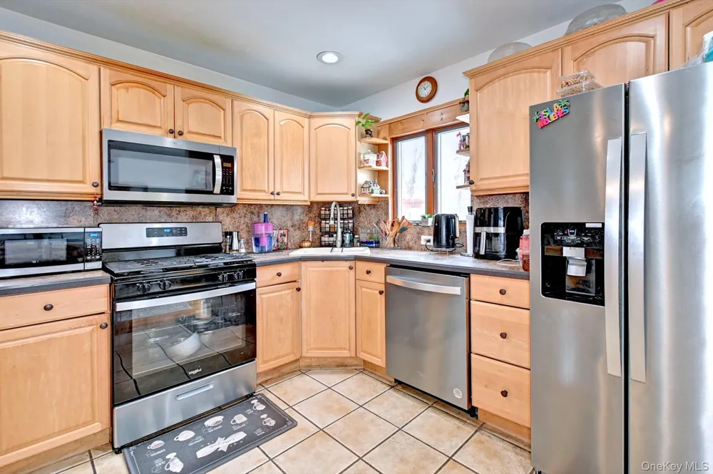 12 Bruce Lane Kings Park, NY 11754