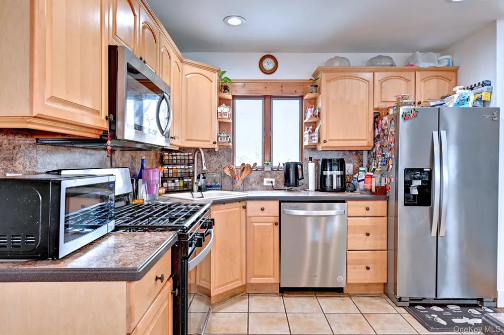 12 Bruce Lane Kings Park, NY 11754