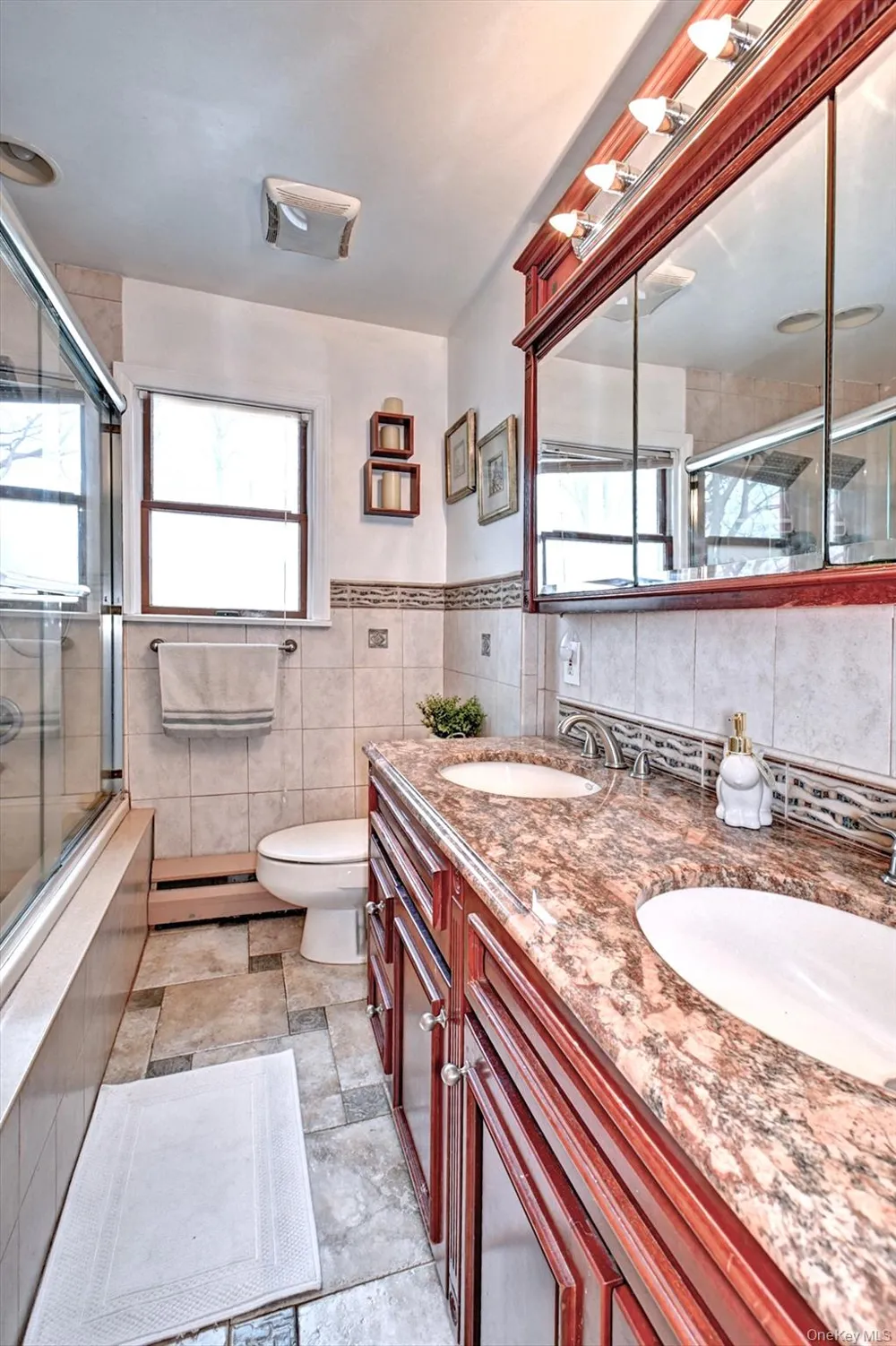 12 Bruce Lane Kings Park, NY 11754
