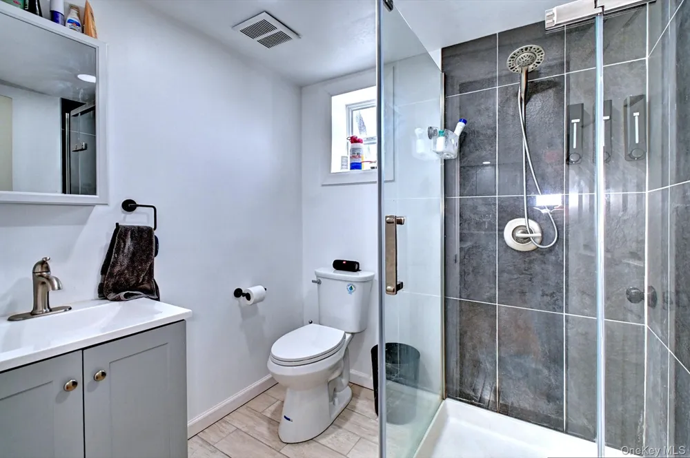 12 Bruce Lane Kings Park, NY 11754