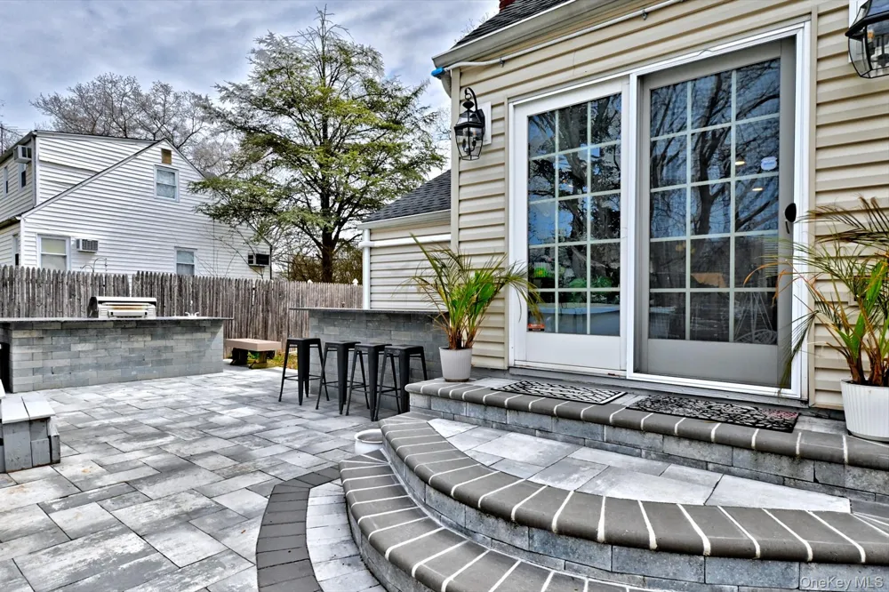 12 Bruce Lane Kings Park, NY 11754
