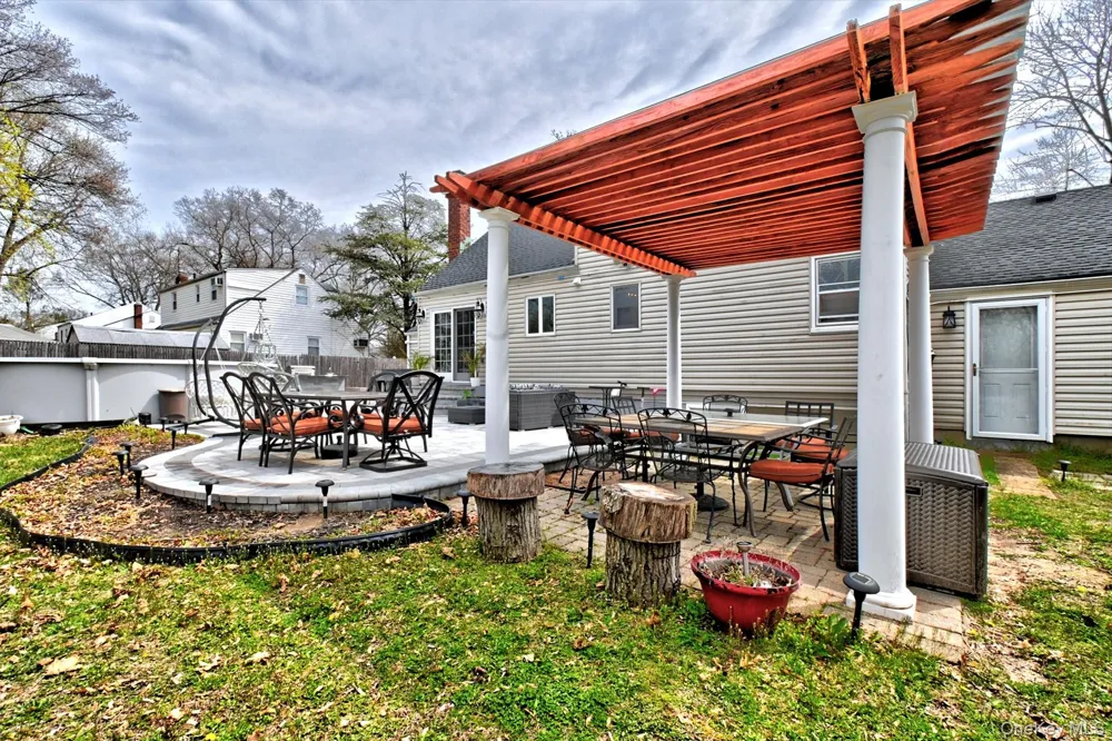 12 Bruce Lane Kings Park, NY 11754