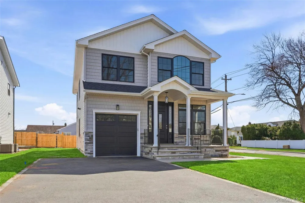 3380 Woodward Avenue Wantagh, NY 11793
