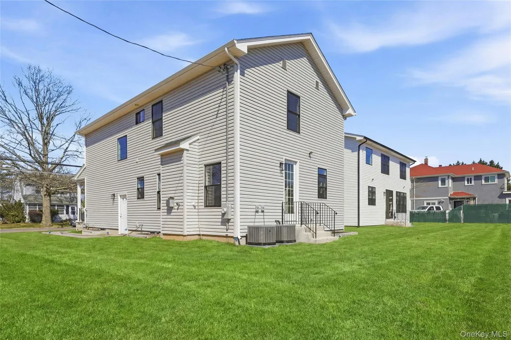 3380 Woodward Avenue Wantagh, NY 11793