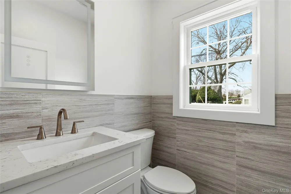 3380 Woodward Avenue Wantagh, NY 11793