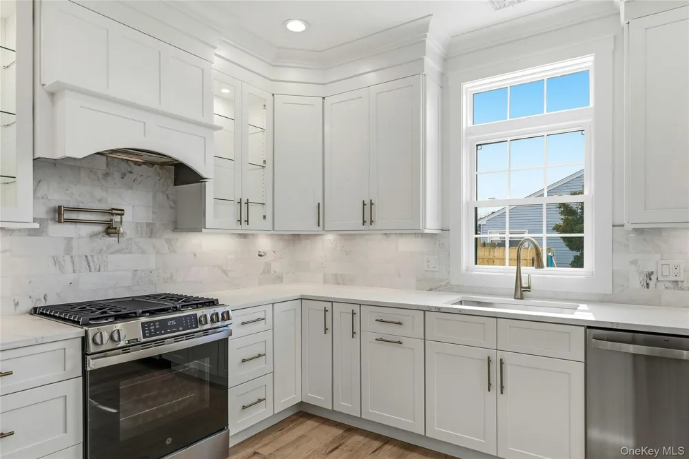 3380 Woodward Avenue Wantagh, NY 11793