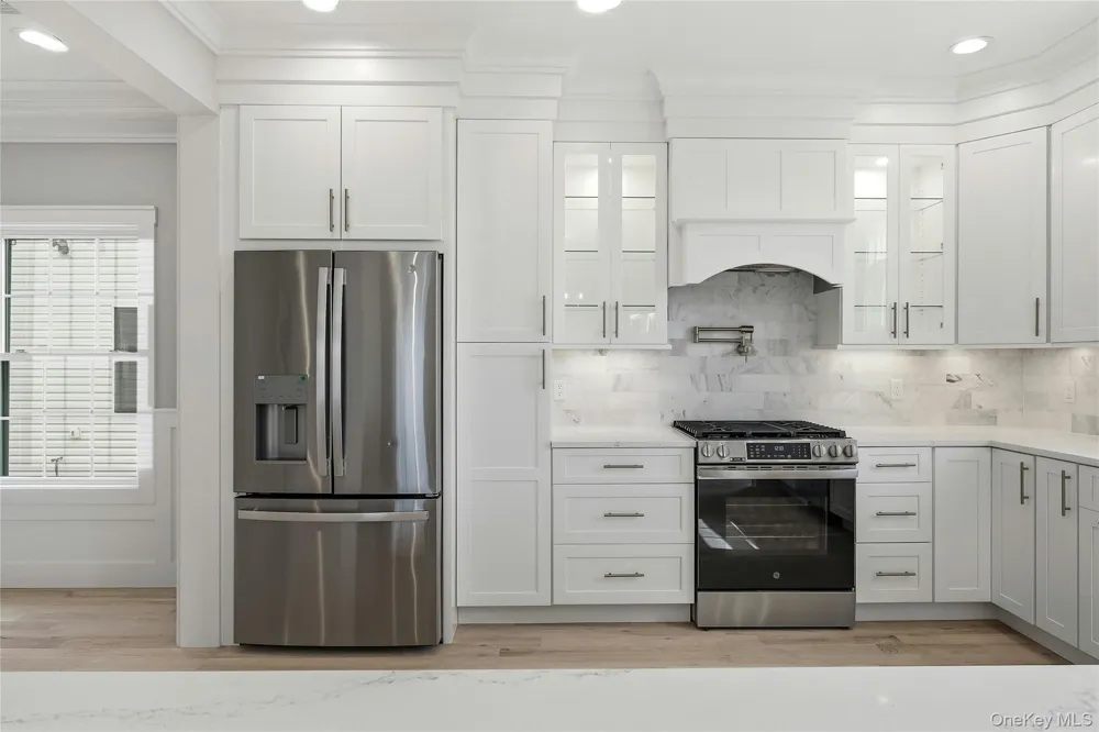 3380 Woodward Avenue Wantagh, NY 11793