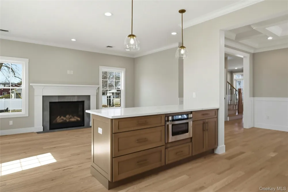 3380 Woodward Avenue Wantagh, NY 11793