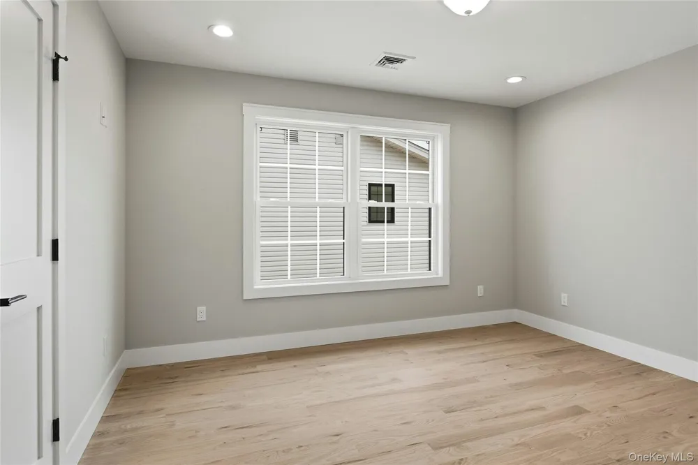 3380 Woodward Avenue Wantagh, NY 11793