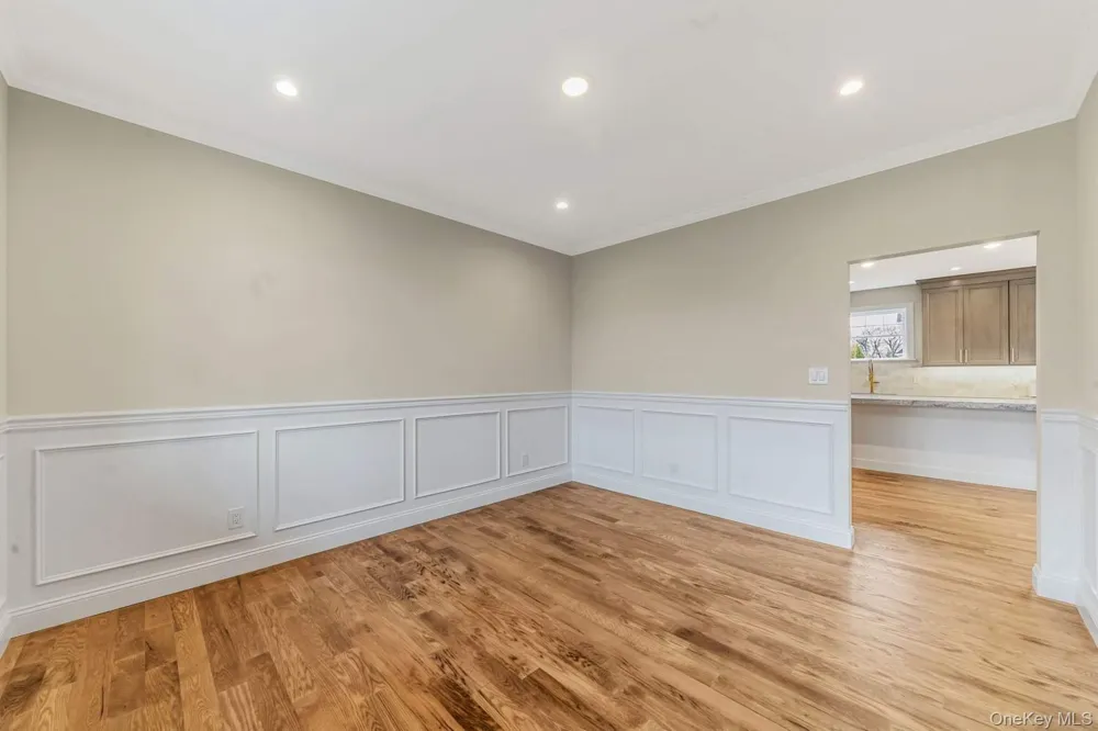 457 Pond Path East Setauket, NY 11733