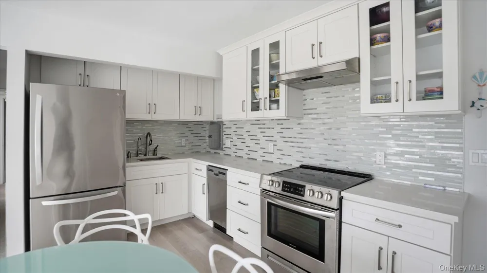 281 Dune Road #16B Westhampton Beach, NY 11978