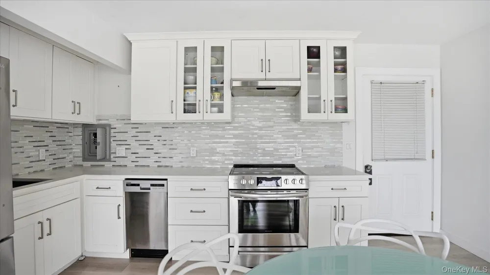 281 Dune Road #16B Westhampton Beach, NY 11978