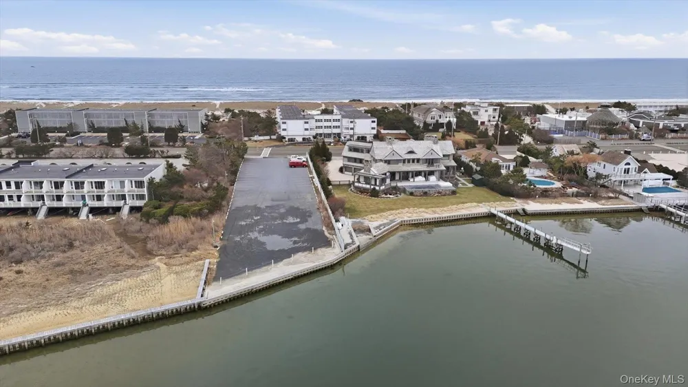281 Dune Road #16B Westhampton Beach, NY 11978