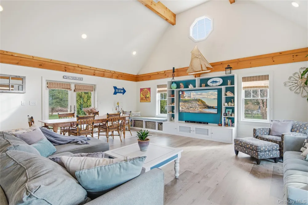 14 Freds Lane Shelter Island, NY 11964