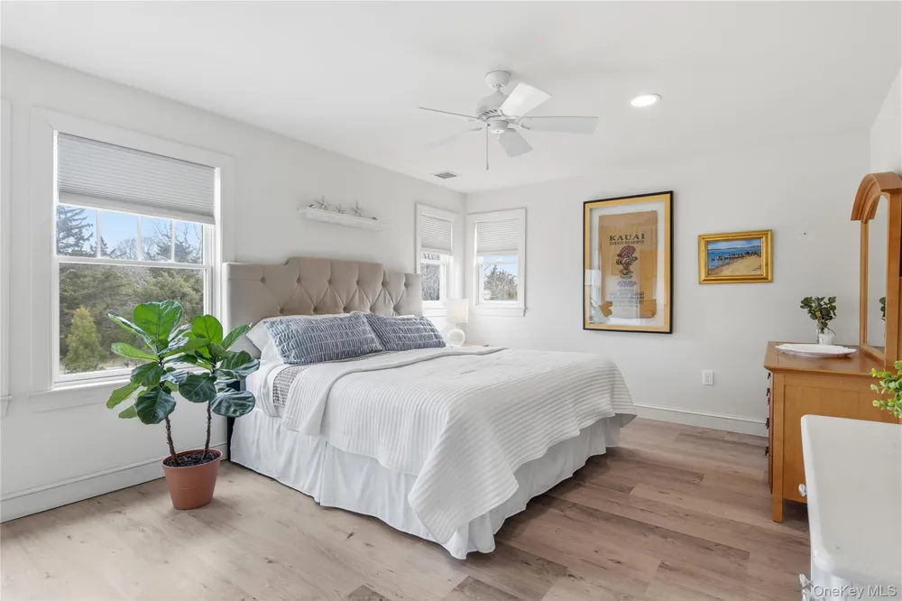 14 Freds Lane Shelter Island, NY 11964