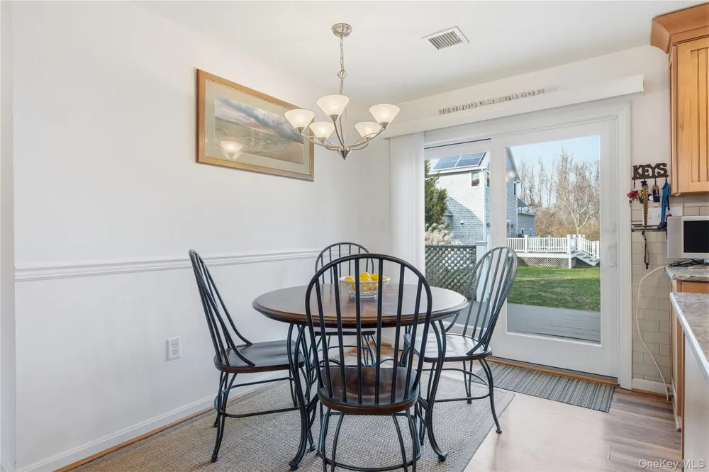14 Freds Lane Shelter Island, NY 11964